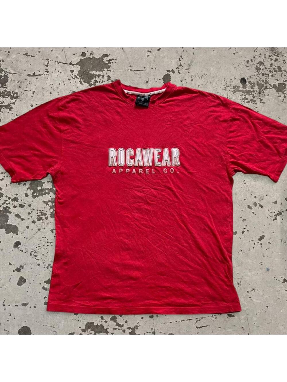 Mens Vintage embroidered Y2K Rocawear red t-shirt Size XL